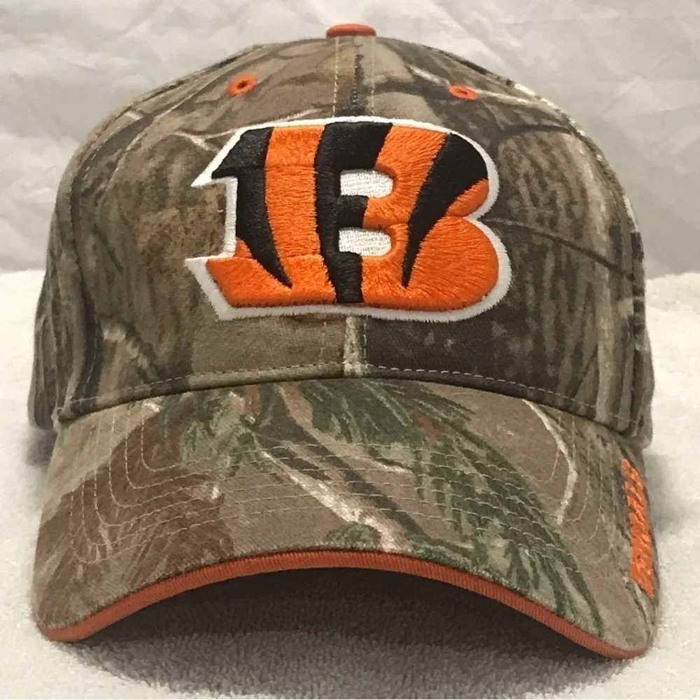 NFL Team Apparel - Cincinnati Bengals Football Camo Cap